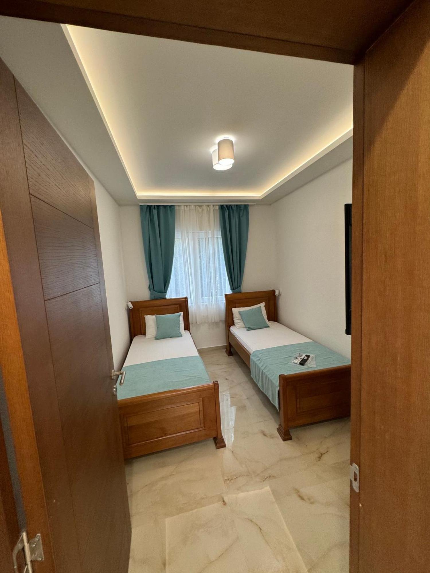 Apartments Ljubica Herceg Novi Exterior foto